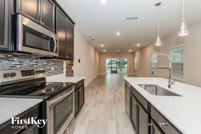 Foto del edificio - 6353 Longleaf Branch Dr