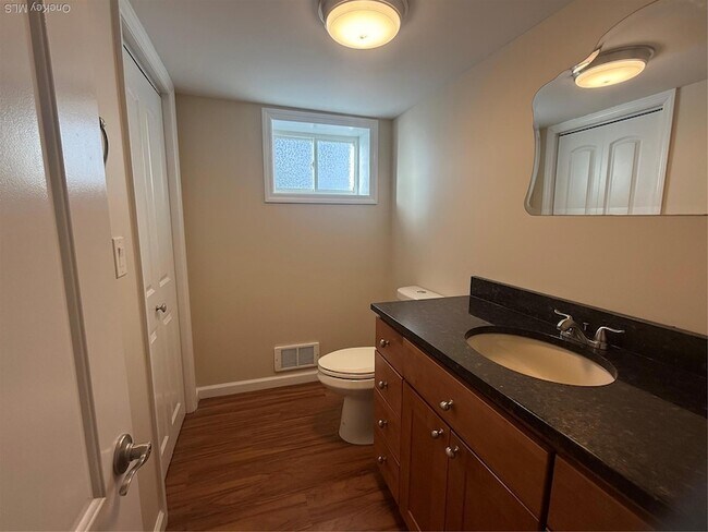 Foto del edificio - 192 S Long Beach Rd