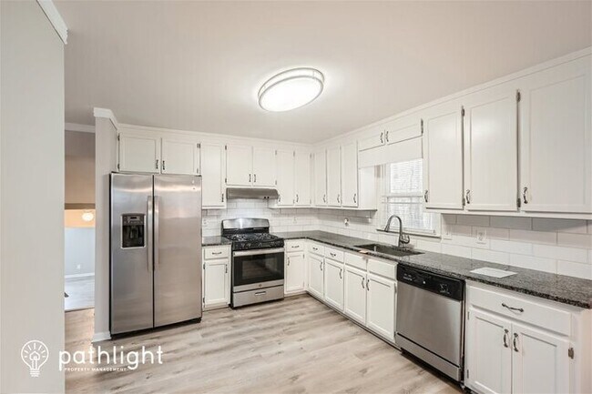Building Photo - 160 Elberta Dr, Newnan, GA, 30265