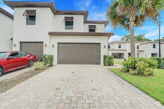 Building Photo - 352 Bella Sol Way