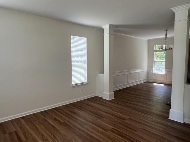 Foto del edificio - 421 Holland Springs Dr NW