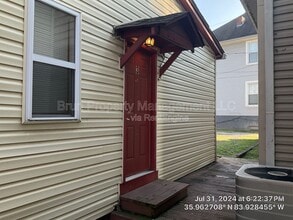 Building Photo - 203 12th St