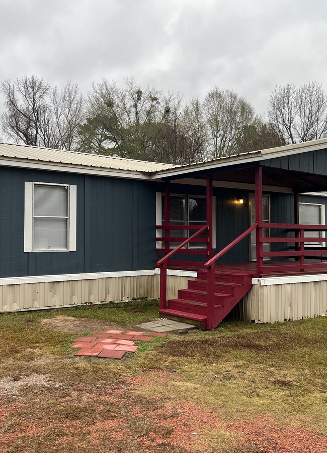 Building Photo - 744 Old Flatwood Rd