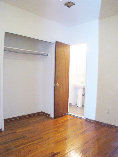 Building Photo - 356 W 48th St