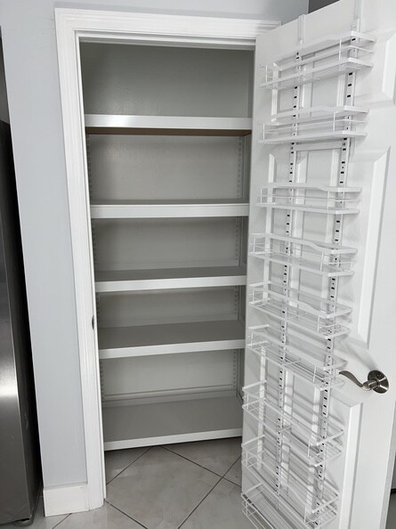 Building Photo - 740 23rd St SW