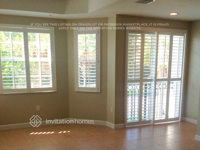 Foto del edificio - 2564 Gardens Pkwy