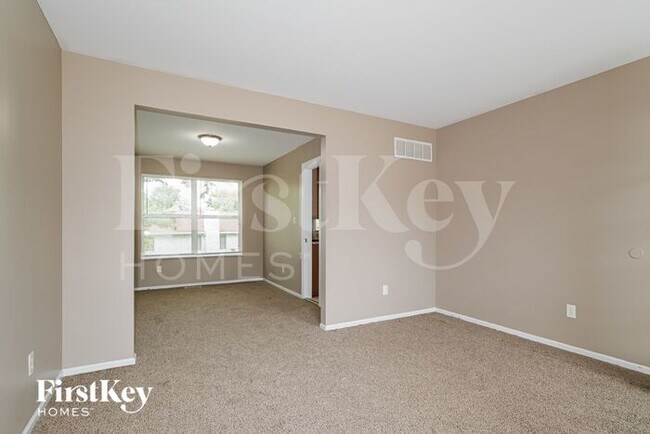 Foto del edificio - 16727 N Fork Ridge Dr