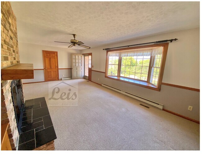 Foto del edificio - 3520 Ditmer Rd