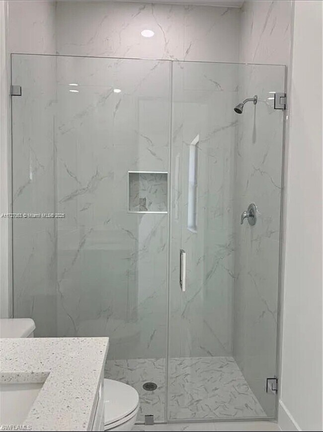 Foto del edificio - 1028 Eubanks St