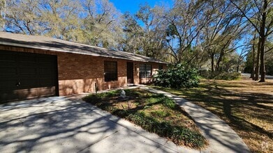 Building Photo - 1404 Pine Ridge Dairy Rd