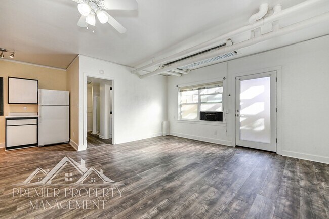 Building Photo - ALMOND STREET TWENTY