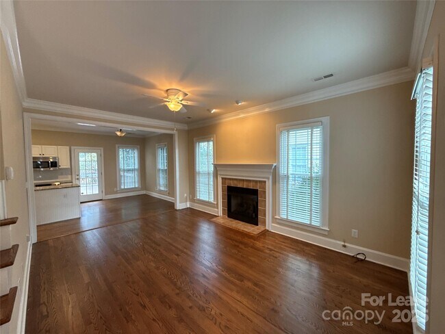 Building Photo - 805 Stargard Ct