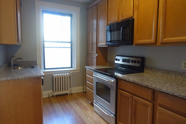 Foto del edificio - 370 Chestnut Hill Ave