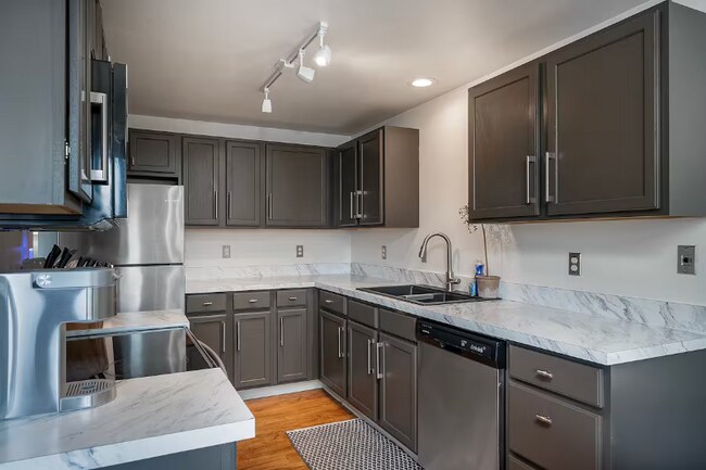 Foto del edificio - 1430 3rd Ave E