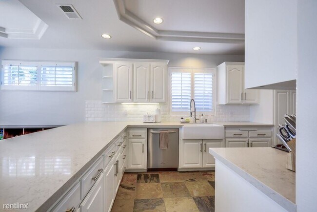 Foto del edificio - 3 br, 2.5 bath Townhome - 1581 Orange Aven...