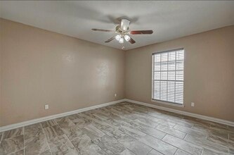 Building Photo - 6606 De Moss Dr