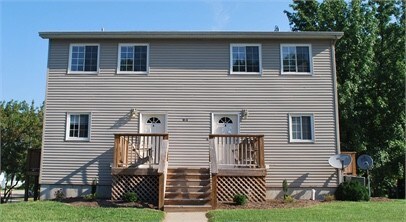 Primary Photo - 618 E Campus Dr