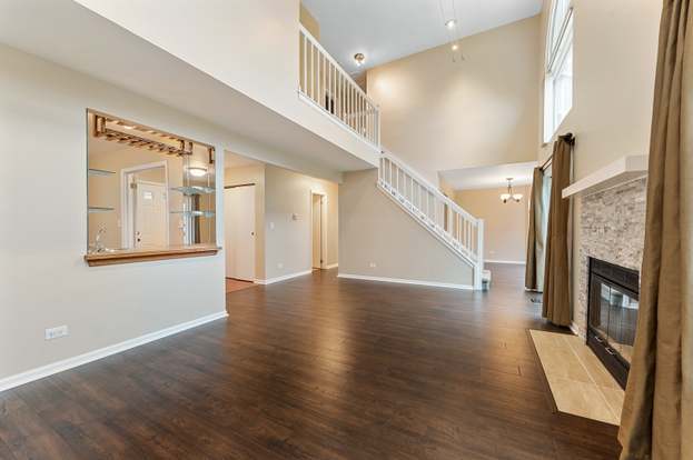 Building Photo - 420 Ascot Ln