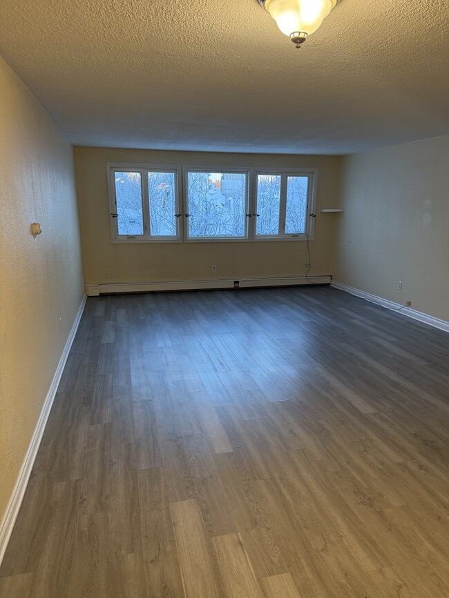 Foto del edificio - 660 Fairbanks St