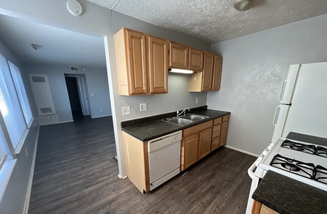 Foto del edificio - Studio Apartment in High Hollows Condominiums
