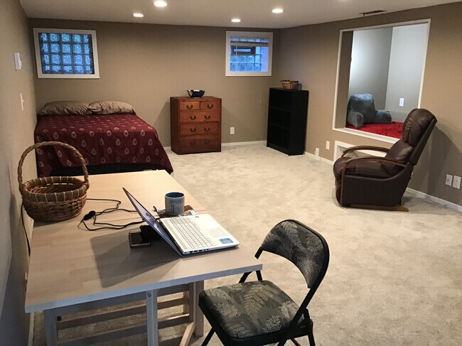 Área de estar principal - 17405 Ashworth Ave N