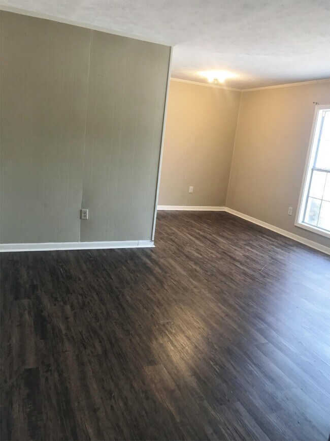 600 E St Unit 3, Crystal Springs, MS 39059 Apartment for