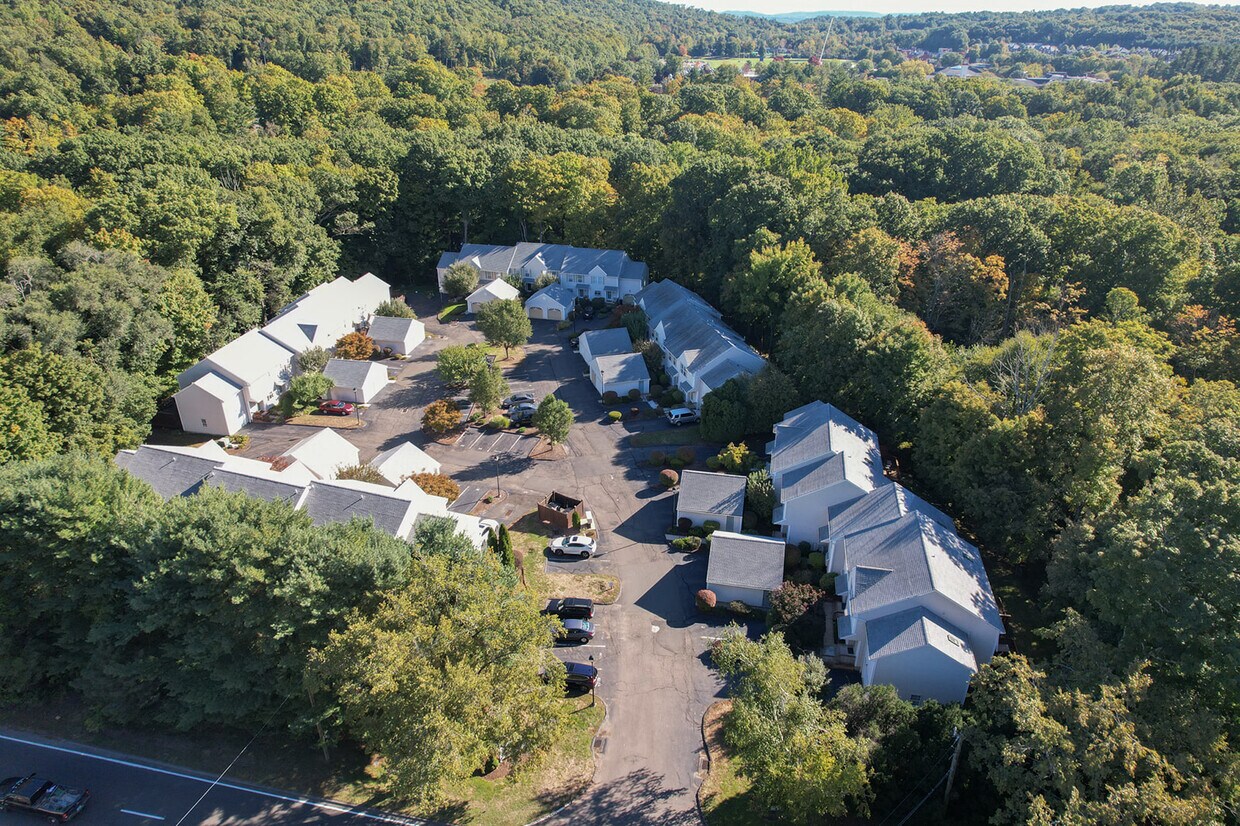 3409 Whitney Ave, Hamden, CT 06518 Condo for Rent in Hamden, CT