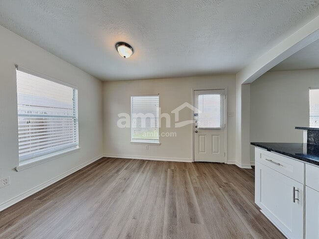 Building Photo - 21706 Oriole Trl