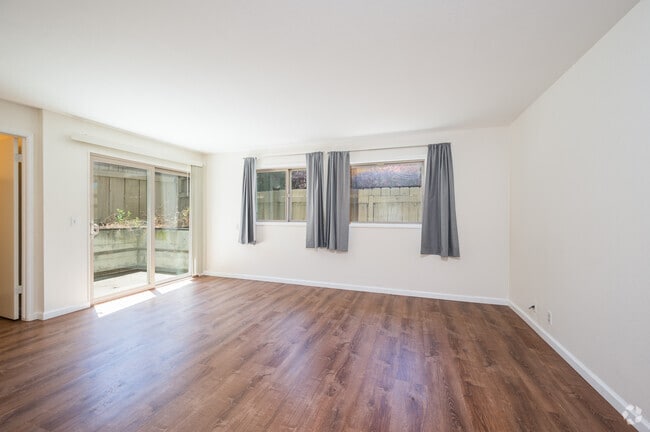 Building Photo - 1416 San Luis Dr