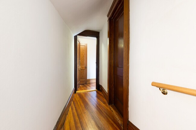 Foto del edificio - 72 Dana St