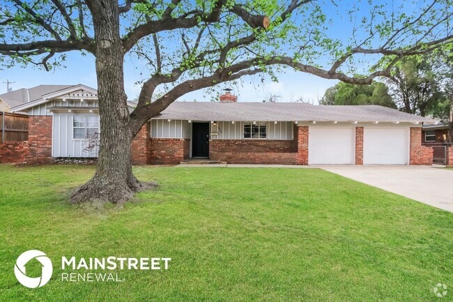 Building Photo - 2904 Huntleigh Dr