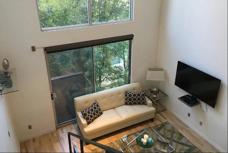 Foto del edificio - 803 Silver Ave SW
