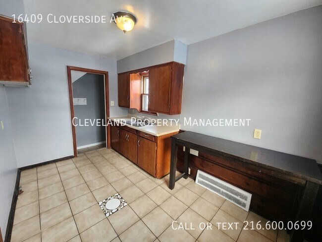 Foto del edificio - 16409 Cloverside Ave