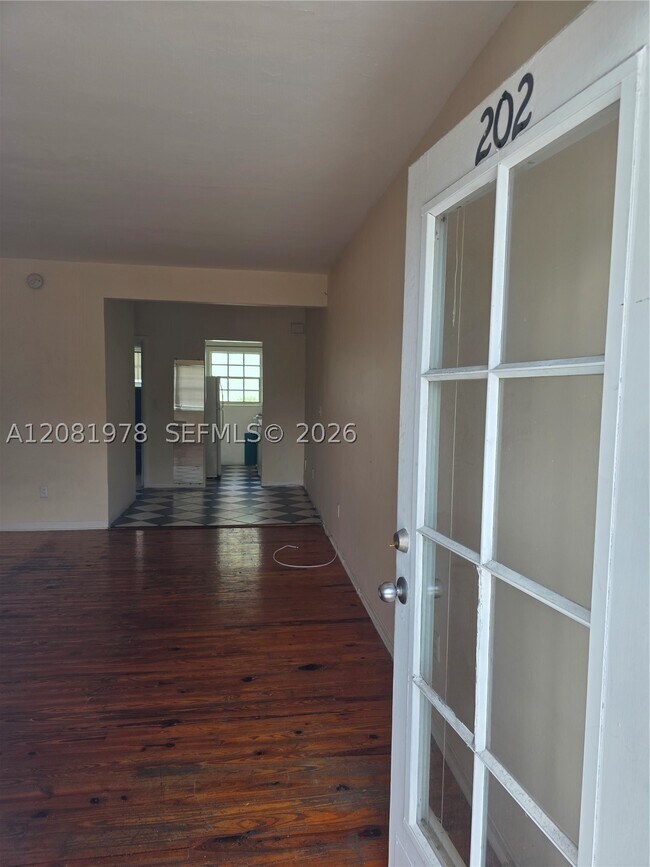 Foto del edificio - 635 8th St