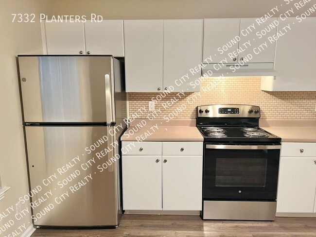 Building Photo - 7332 Planters Rd