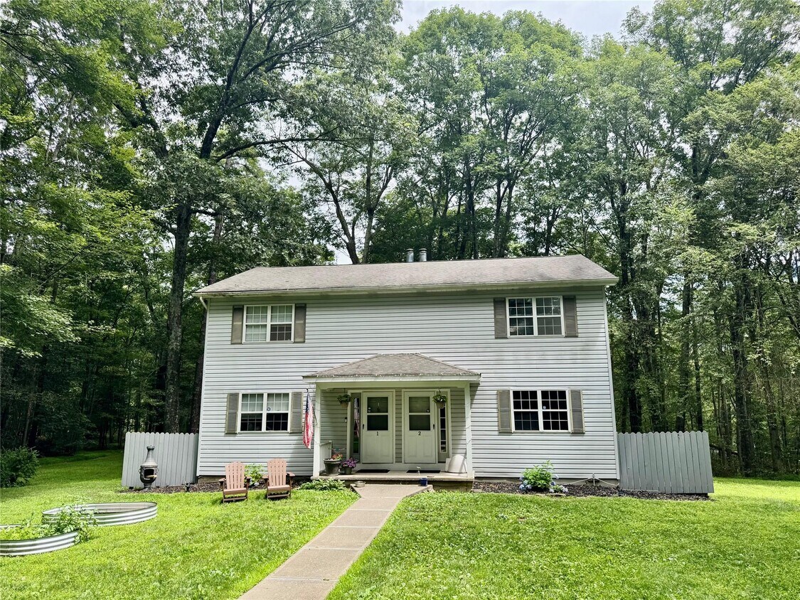 Foto principal - 7 Hemlock Rd