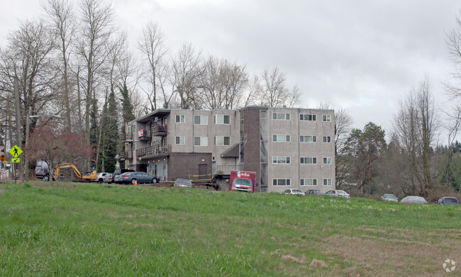 Building Photo - Skyline Apartments