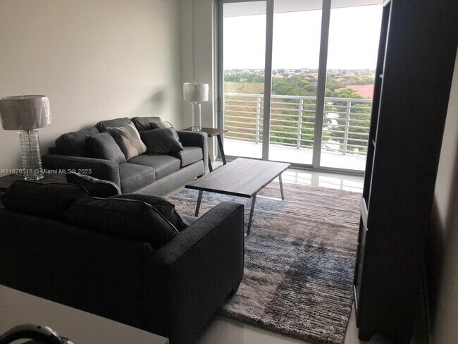 Foto del edificio - 7875 NW 107th Ave
