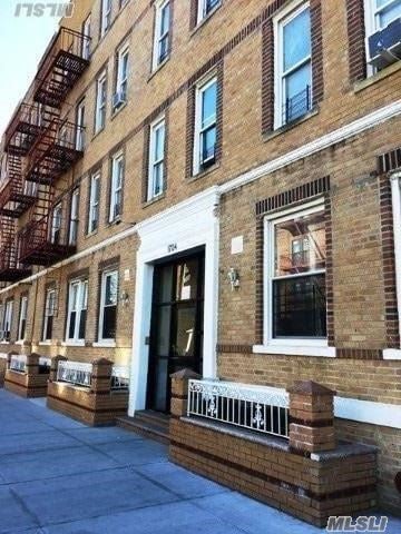 Primary Photo - 1704 E 15th St