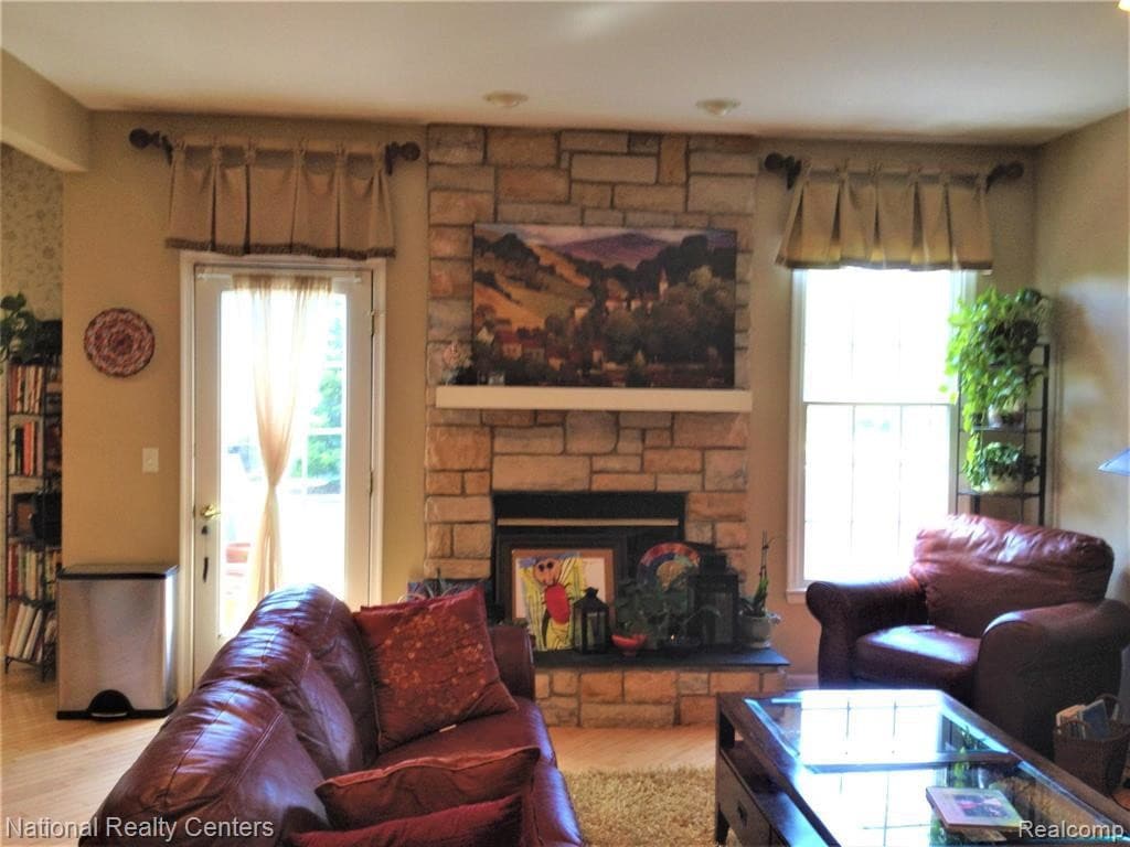 Building Photo - 26459 Fieldstone Dr