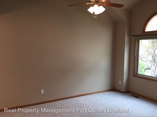 Building Photo - 2074 Wimbleton Dr