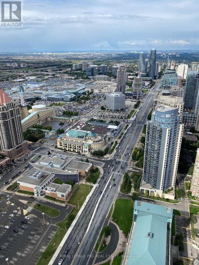 Photo du bâtiment - 3900 Confederation Pkwy