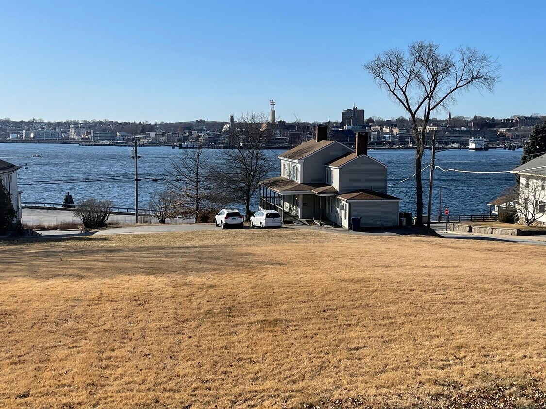 33 Baker Ave, Groton, CT 06340 House Rental in Groton, CT