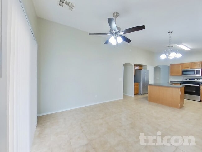 Building Photo - 1491 E Stirrup Ln