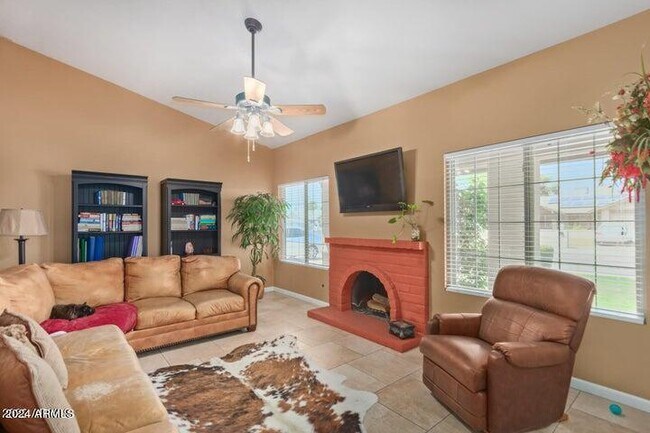 Foto del edificio - 2447 W Mandalay Ln