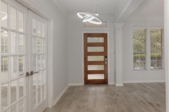 Foto del edificio - 83 E French Oaks Cir
