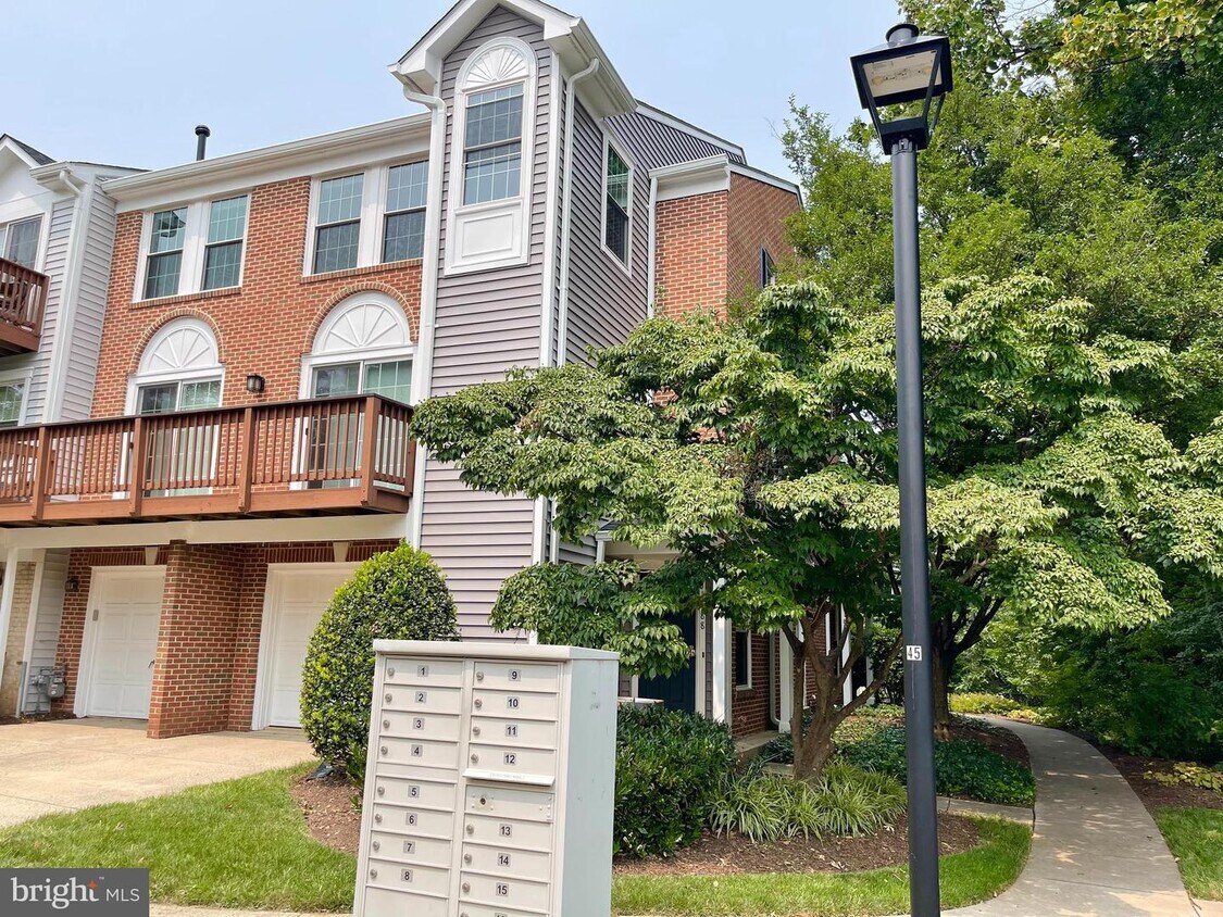 11788 Rockaway Ln, Fairfax, VA 22030 Townhome Rentals in Fairfax VA