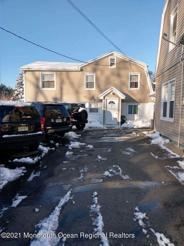 8 Dolan Ave, South Amboy, NJ 08879 Townhome Rentals in South Amboy NJ