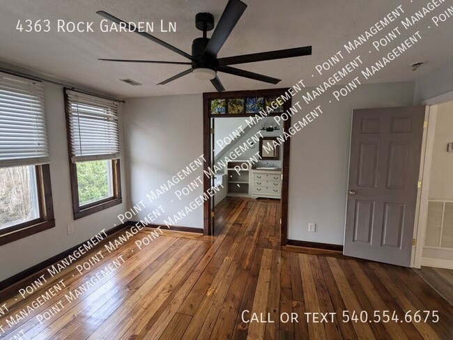 Foto del edificio - 4363 Rock Garden Ln