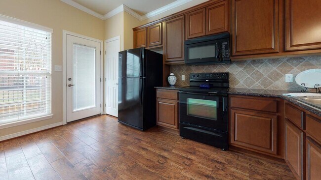 Foto del edificio - Lakeridge Townhomes #704